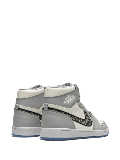 Nike_Air Jordan Retro 1 X High Dior