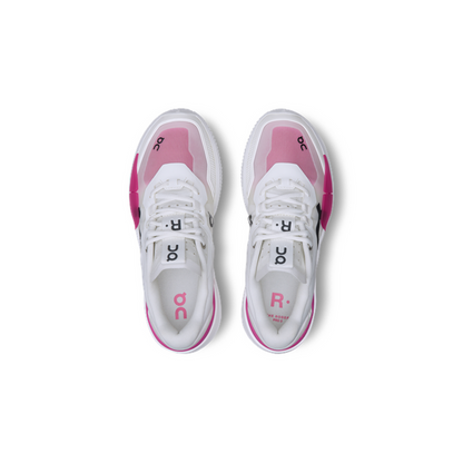 On cloud Running The Roger Pro 2 White Pink
