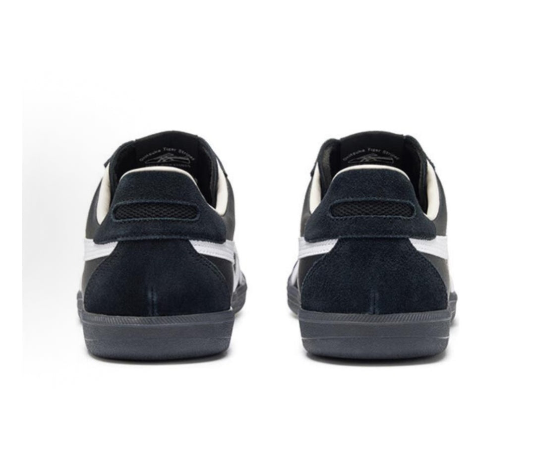 Onitsuka_Tiger Tokuten Slip on Black