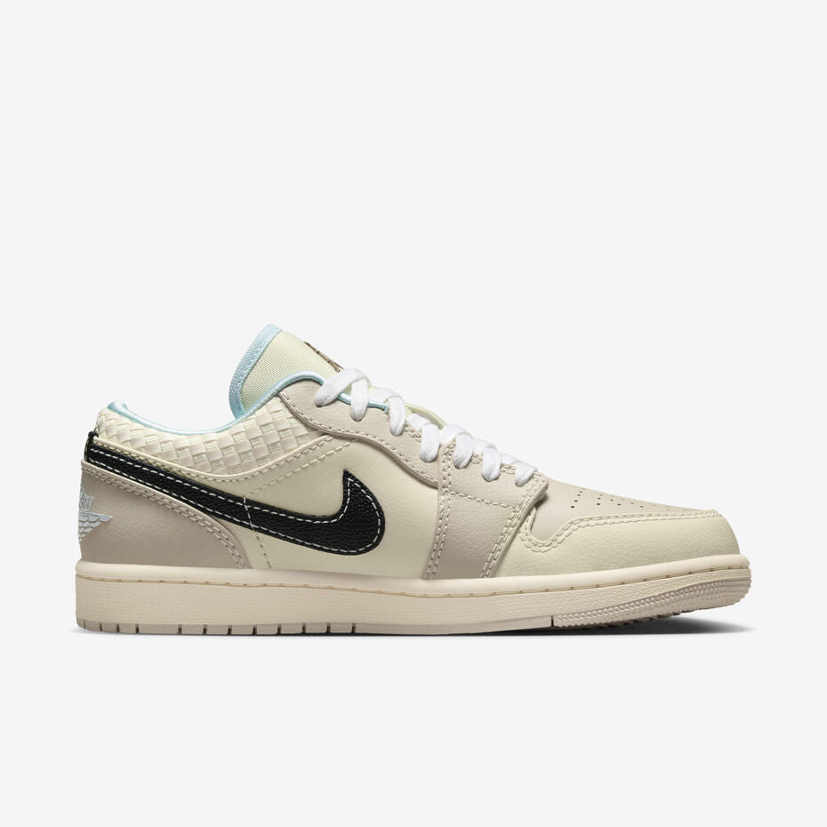 Nike_Air Jordan 1 Low Se Sanddrift Glacier Blue